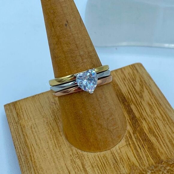 3-Piece Women's Stainless Steel Rings With Heart Shaped Cubic Zirconia - Picture 1 of 8